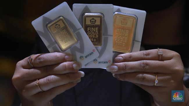 Harga Emas Antam Hari Ini Turun Rp 11.000, Sebulan Cuan 1,7%