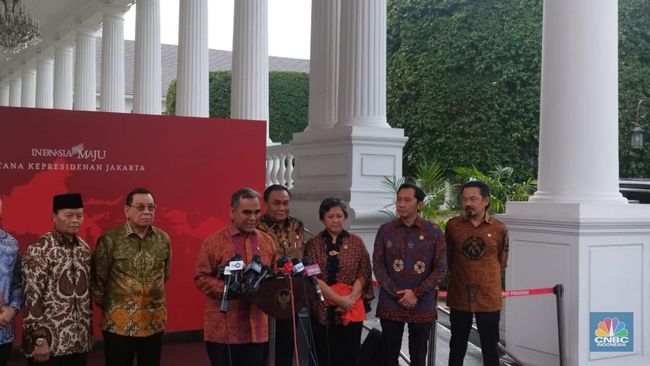 bocoran-dari-gerindra-banyak-menteri-jokowi-masuk-kabinet-prabowo_8733ac3.jpg