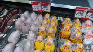 dear-bunda-transmart-ada-diskon-50-20-harga-ayam-cuma-segini_b34e5a5.jpg