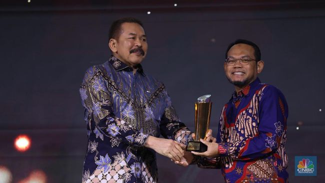 dorong-keberlanjutan-exxon-mobil-indonesia-raih-gcg-awards-2024_889153f.jpg