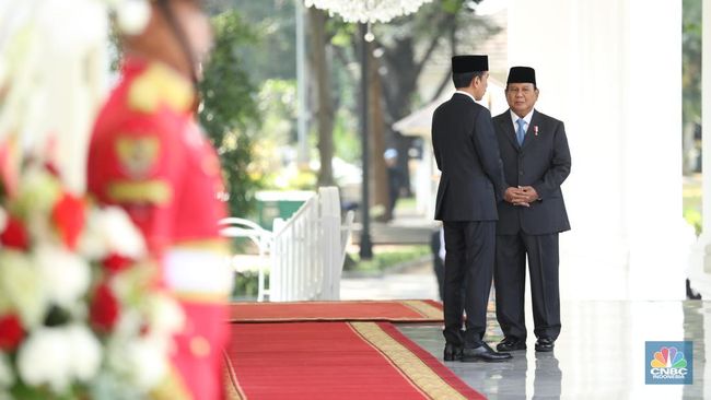 jokowi-ungkap-pelantikan-menteri-prabowo-21-oktober_8a20272.jpg