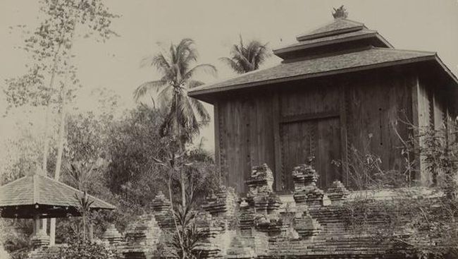 kisah-raja-jawa-ini-makin-ganas-usai-pindah-ke-istana-baru_2e98363.jpg