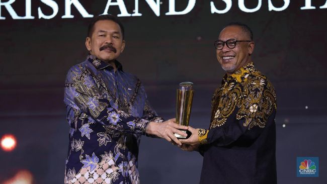 mantap-mind-id-berhasil-raih-penghargaan-di-gcg-awards-2024_ba5766e.jpg