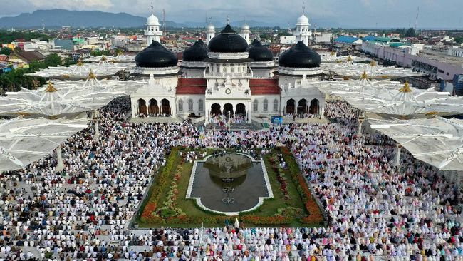 ojk-ungkap-potensi-pasar-bank-syariah-di-daerah-islam-tertua-ri_2214c82.jpg