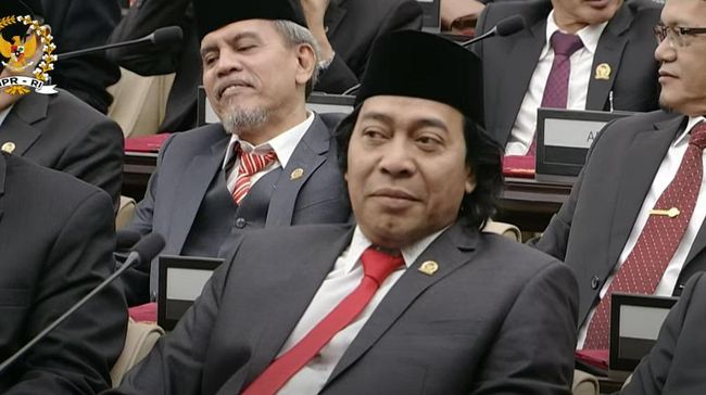 pesan-pertama-komeng-untuk-presiden-prabowo-bikin-ngakak_67aa46e.jpg