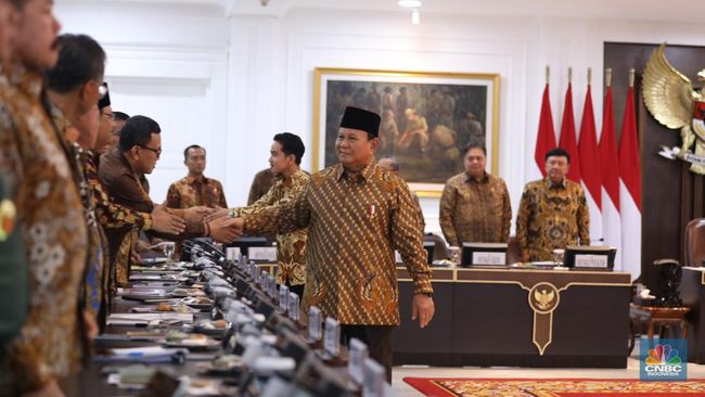 prabowo-evaluasi-menteri-6-bulan-kinerja-jelek-siap-siap-diganti_5649e13.jpg