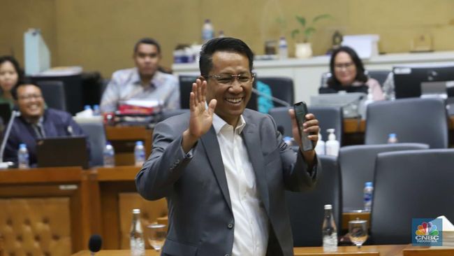 prabowo-minta-menkumham-supratman-tetap-di-kabinet_b77ff3f.jpg