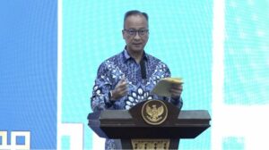 profil-agus-gumiwang-kartasasmita-menteri-perindustrian_d86ae39.jpg