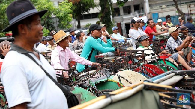 tukang-becak-di-jawa-jadi-miliarder-menang-undian-rp50-m_dbcc6c4.jpg