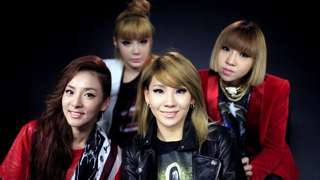 agenda-hari-ini-jumat-22-november-pameran-mobil-konser-2ne1_b5c854c.jpg