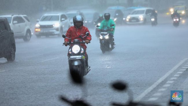 bmkg-warning-hujan-lebat-gelombang-tinggi-besok-cek-lokasinya_1f78c18.jpg