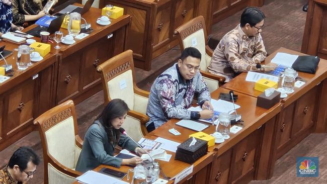 cerita-mencekam-menteri-meutya-saat-kantor-dimasuki-50-polisi_f4a0cca.jpg