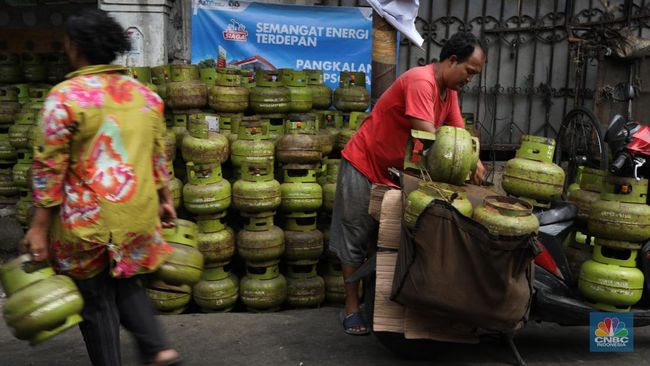 daftar-terbaru-harga-lpg-3-kg-5-5-kg-12-kg-di-ri-berlaku-7-november_1f13037.jpg