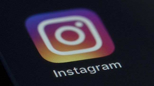 fitur-baru-instagram-tiba-di-ri-bisa-tambah-foto-video-di-post-orang_e881a8a.jpg