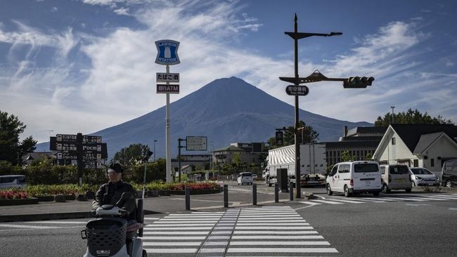 gunung-fuji-jepang-tidak-bersalju-lagi-ini-alasannya_4b0648f.jpg