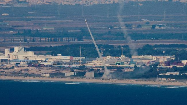 hizbullah-menggila-serang-pangkalan-militer-tel-aviv-dan-haifa-israel_6639d71.jpg