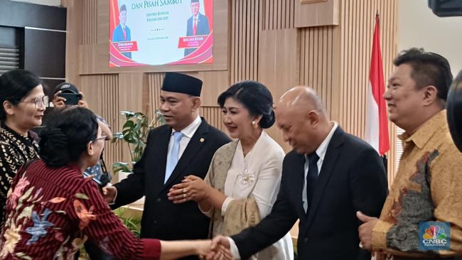 menkop-budi-arie-incar-50-juta-orang-ri-masuk-koperasi_afff27b.jpg