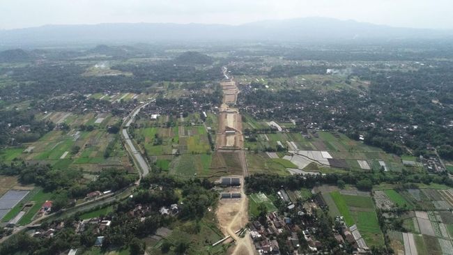 ngeri-anggaran-proyek-tol-bisa-bengkak-karena-ppn-naik-jadi-12_f8c89f3.jpg