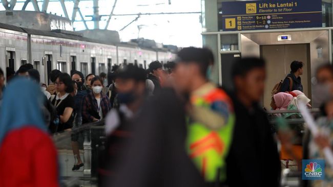 pekerja-komuter-di-ri-melonjak-kerja-pulang-pergi-antar-daerah_8509bd0.jpg