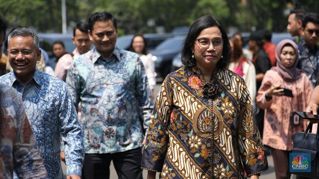 pemegang-dolar-siap-siap-sri-mulyani-sebut-rupiah-akan-balik-menguat_161c99a.jpg