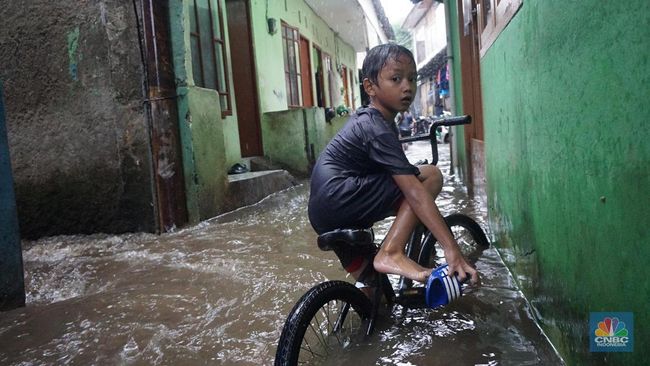 peringatan-banjir-di-wilayah-ri-bmkg-ungkap-daftar-lokasinya_bfcc277.jpg