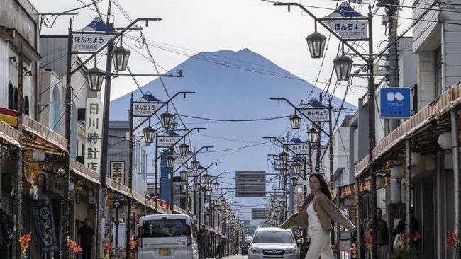 pertama-dalam-130-tahun-gunung-fuji-tak-bersalju_424d793.jpg