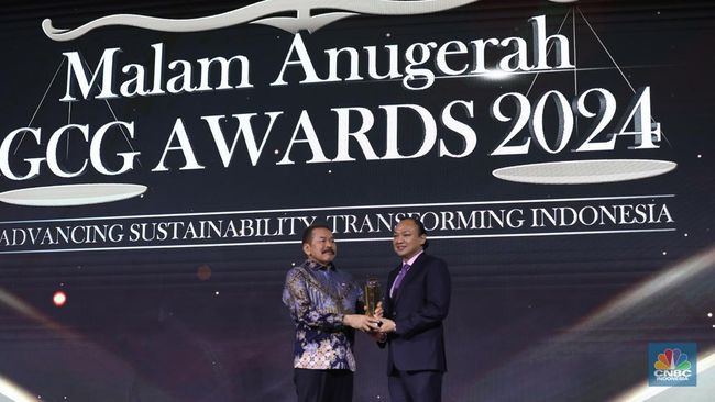 potret-10-peraih-cgc-awards-2024-terima-penghargaan-dari-jaksa-agung_4106c69.jpg