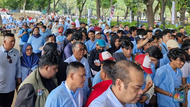 prabowo-akan-bagikan-becak-listrik-gratis-untuk-lansia_27b6430.jpg