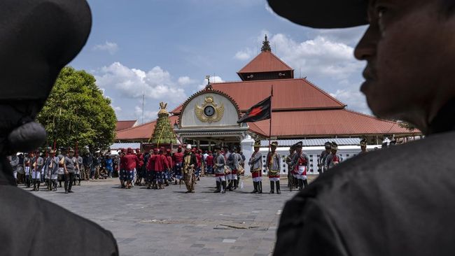 raja-jawa-dari-solo-menolak-miskin-alih-profesi-jadi-bos-kontrakan_167bb17.jpg