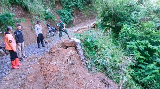 ri-siaga-kepala-bmkg-peringatkan-bencana-otw-ri-ungkap-efek-la-nina_ff61013.jpg