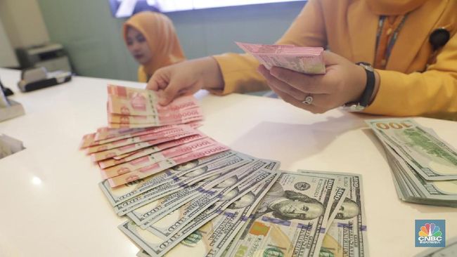 rupiah-ditutup-melemah-0-22-dolar-jadi-rp15-755_0a5566a.jpg