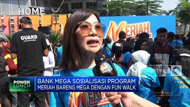 video-bank-mega-gelar-fun-walk-5k-like-a-billionaire_15c3caa.jpg