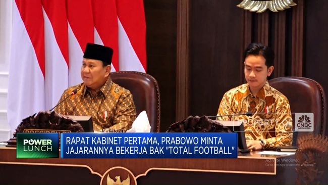 video-prabowo-minta-jajarannya-bekerja-bak-total-football_eea8594.jpg