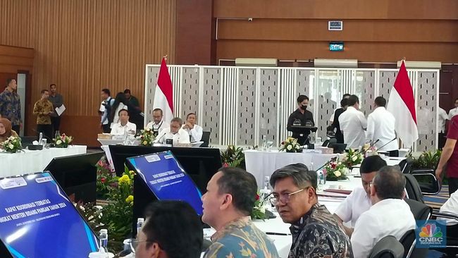 zulhas-panggil-menteri-menteri-prabowo-merapat-ke-kantor-trenggono_03dc424.jpg