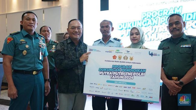 bank-mandiri-salurkan-bantuan-biaya-kuliah-ke-keluarga-tni-polri_ebe6694.jpg