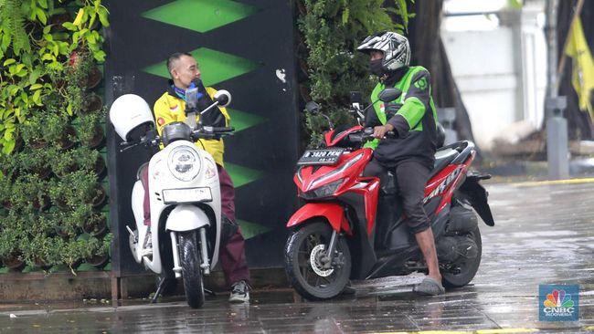 berapa-cuan-gojek-grab-cs-dari-food-dan-ride-segini-hitungannya_eb01c36.jpg