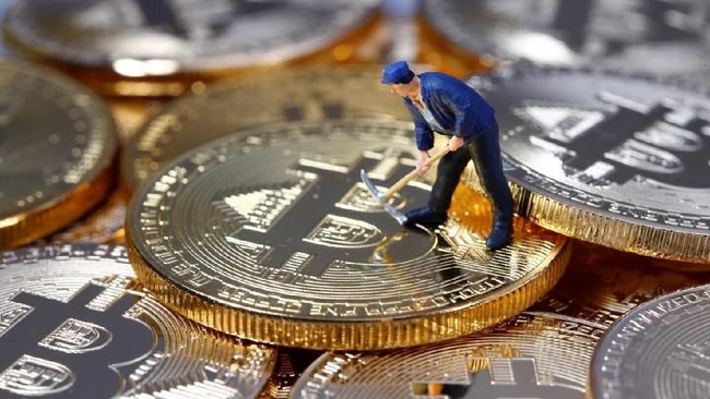 bitcoin-cs-terbang-bersorak-kemenangan-donald-trump_fef10c3.jpg