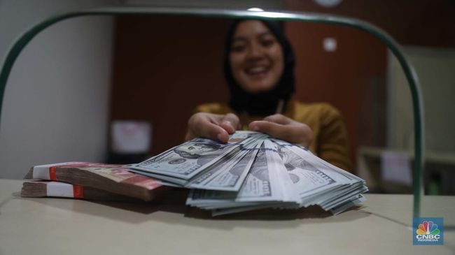 breaking-rupiah-kembali-terpuruk-dolar-tembus-rp16-018_f278c05.jpg