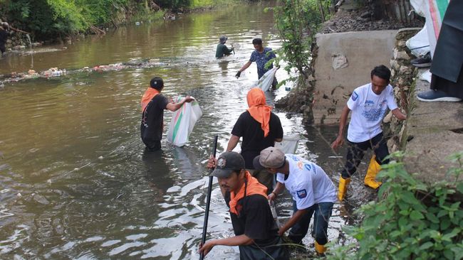 bri-peduli-ajak-masyarakat-jaga-ekosistem-sungai-bebas-sampah_bf359ff.jpg