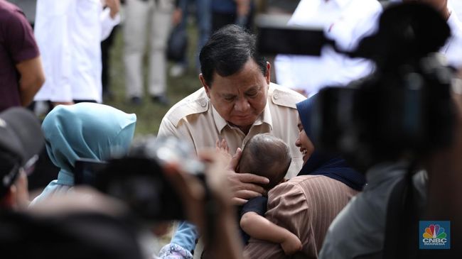 gebrakan-prabowo-sebulan-naikkan-gaji-guru-100-ump-6-5_8c66800.jpg