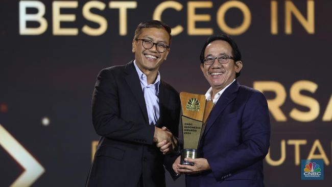 mampu-jaga-keberlanjutan-bos-ptba-raih-penghargaan-best-ceo_361ac50.jpg