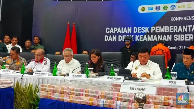 menko-polkam-transaksi-judi-online-ri-tembus-rp900-triliun-tahun-ini_7bcba7d.jpg