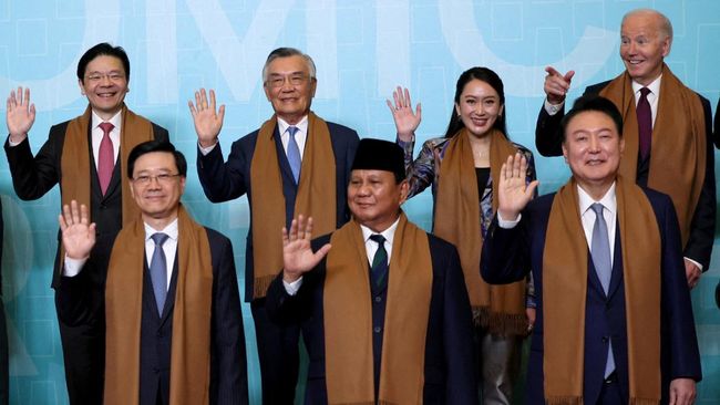 momen-prabowo-hadiri-ktt-apec-di-peru_be61d1e.jpg