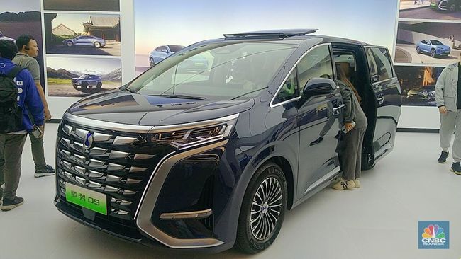 siap-siap-raja-ev-china-byd-rilis-pesaing-alphard-di-2025_4e6d531.jpg