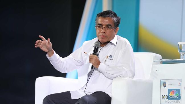 ternyata-ini-alasan-menaker-terbitkan-aturan-baru-upah-minimum-2025_5eea2f9.jpg