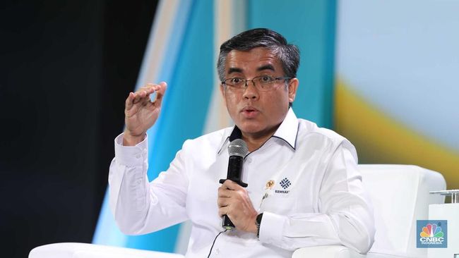 terus-jadi-polemik-menaker-susun-strategi-soal-upah-minimum-2026_442c9de.jpg