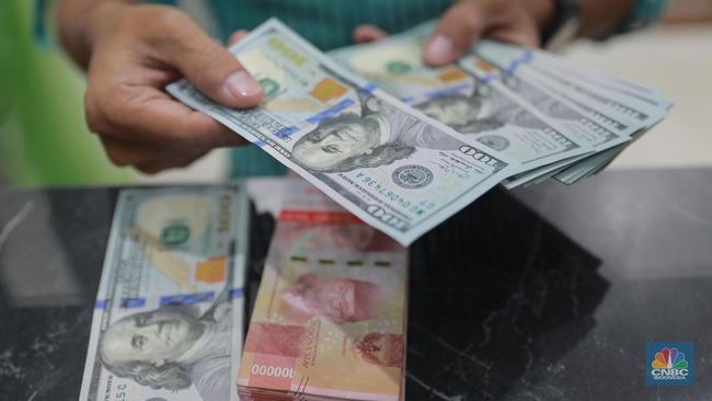 warga-ri-makin-rajin-numpuk-dolar-as-gak-percaya-rupiah_ca407d9.jpg