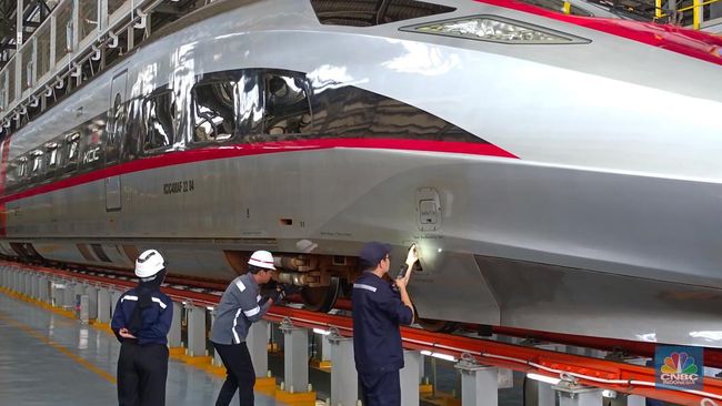 kcic-ungkap-tender-pengangkutan-emu-whoosh-dilakukan-crrc-sifang_fd43339.jpg