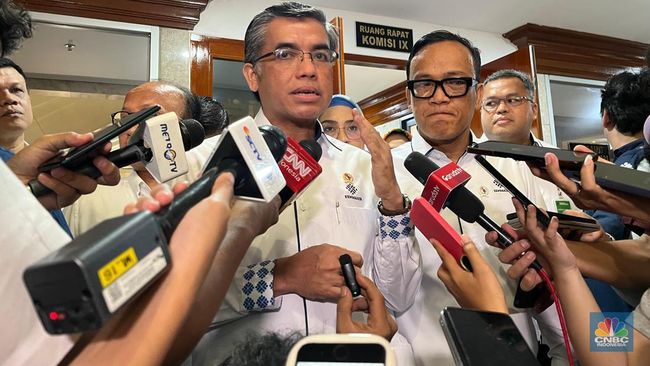 menaker-tegaskan-tak-ada-opsi-bailout-ambil-alih-selamatkan-sritex_cb283ae.jpg