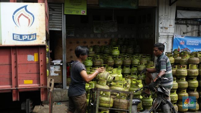 menjelang-tutup-tahun-pendaftar-pembeli-lpg-3-kg-sudah-57-juta-nik_bd1a187.jpg